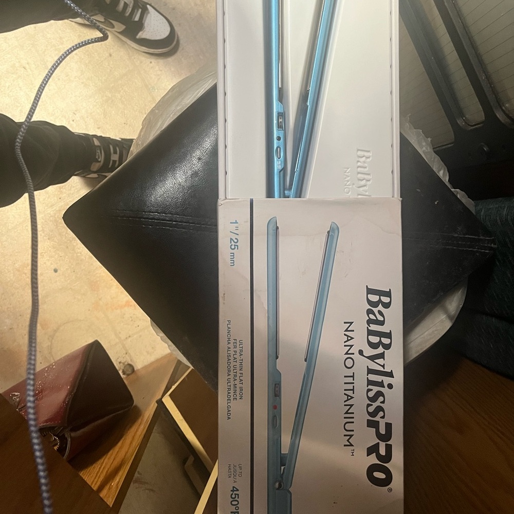 BaBylissPRO Nano Titanium Hair Straightener